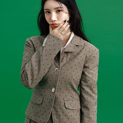 권은비 "10년 뒤의 권은비가 어떤 모습일지 상상해 보면, 잘 모르겠지만 멋진 어른이 되면 좋겠어요."