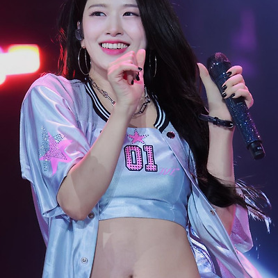 귀여운데 섹시해 안유진