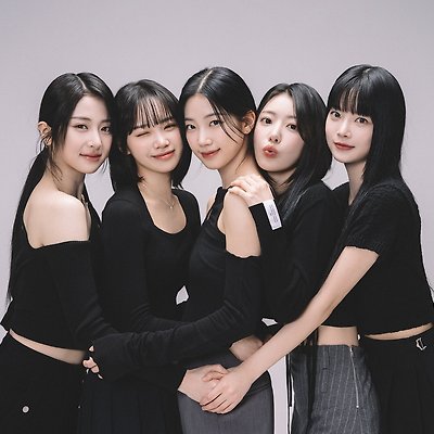 LE SSERAFIM 르세라핌 'The 1st FIMILY Party' Fimily Picture