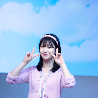 250616 연극 사내연애보고서 멀티녀 役 문아연 34장
