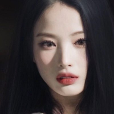 엔믹스 지니 흑발 인스타그램 사진