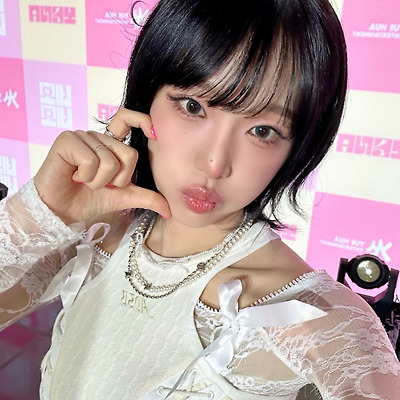 최예나, 컴백 기념 팬 쇼케이스 성료