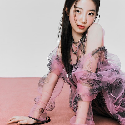 카즈하 (르세라핌) 에뛰드 화보