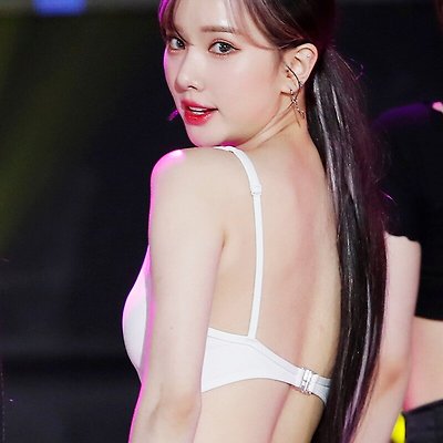 비비지 은하 Love Love Love 더쇼 무대의상