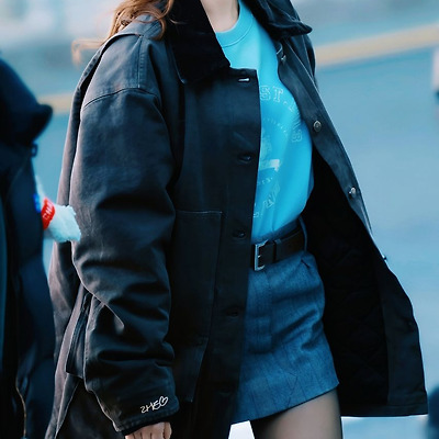 오늘자 밀라노로 출국하는 사나(트와이스)