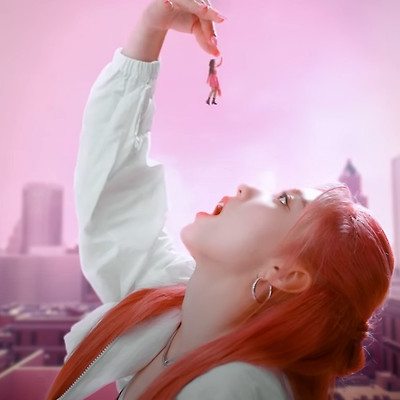 예서, 먹는 거 좋아하는 채현을 먹었다! [Kep1er Giddy M/V]