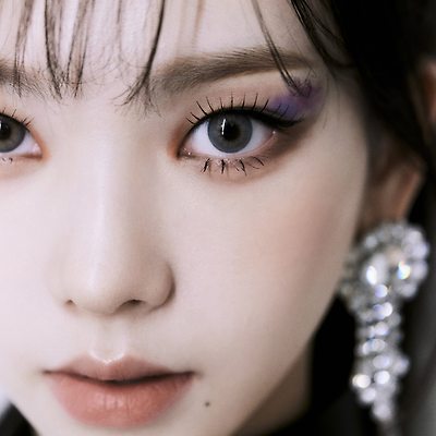 [앨범자켓] 2023.01.16 미니1집 [Stamp On It]