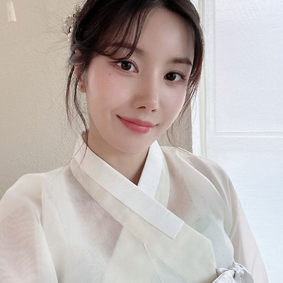 권은비 한복
