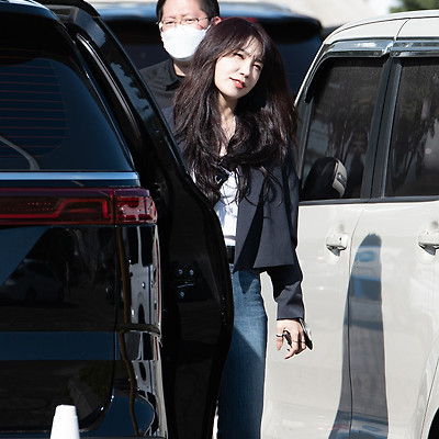 [22.05.15] Beautiful Mint Life 2022 은지 출,퇴근 직찍 by 두탕구리