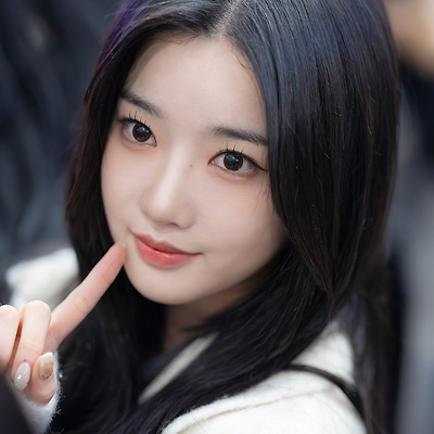 241124 tripleS 김유연 박시온 김채원