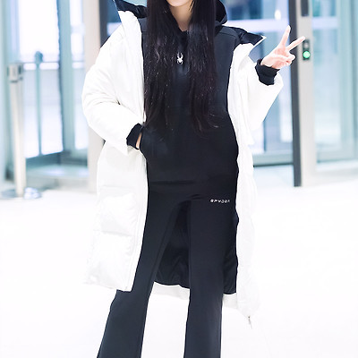 [언론사] 231116 ‘권은비의 영스트리트’ 출근길