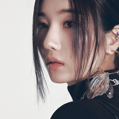 권은비 노블리스맨 화보