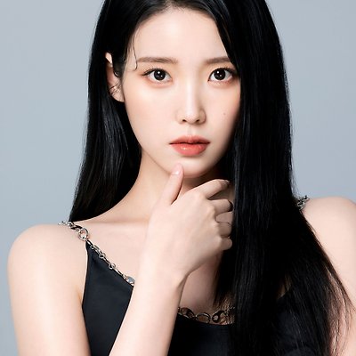 IU 아이유 'CNP Laboratory' 화보 (고화질 64p)