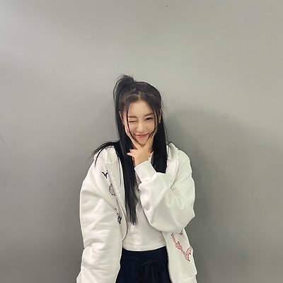 피프티피프티 시오 셀카 인스타그램