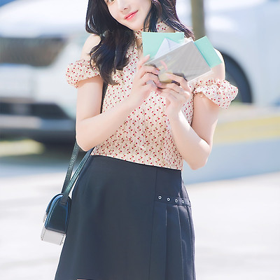 [언론사] 230710 ‘권은비의 영스트리트’ 출근길