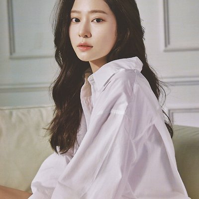 김민주(Kim Minju) '𝐏𝐑𝐎 𝐌𝐄𝐌𝐎𝐑𝐈𝐀' Photobook Scans Pick