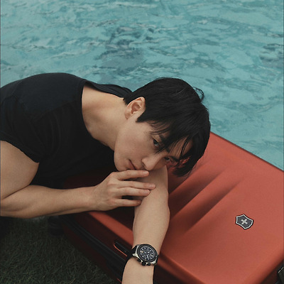 이준혁, 영화로운 홀리데이