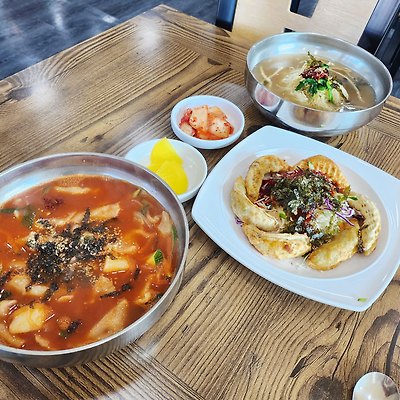 면이 쫀득한 포항 월포 해변 국수 맛집~ '오별난멸치국수'