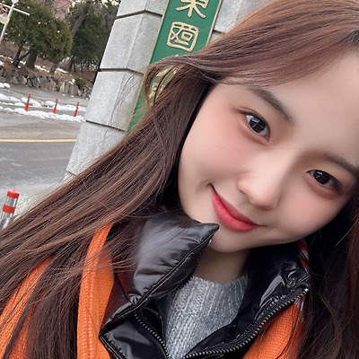 [트리플에스 대학생] 김유연(이화여자대학교), 박소현(동서울대학교), 신위(버클리음대), 마유(메이지대학), 지우(동국대학교)