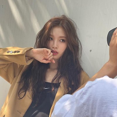 오마이걸(OHMYGIRL) 아린 'DAZED KOREA' 화보 비하인드 컷