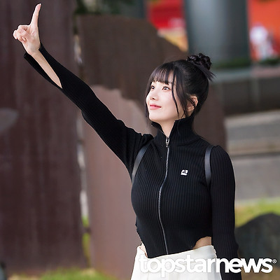 [언론사] 231017 ‘권은비의 영스트리트’ 출근길