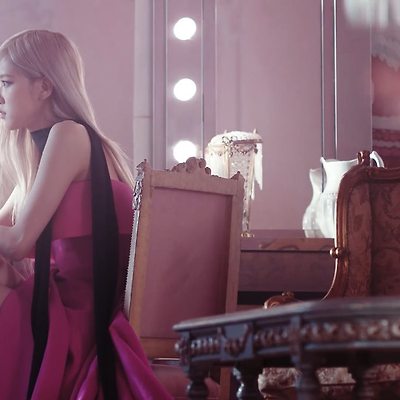 블랙핑크 로제 솔로곡  On The Ground 뮤비움짤 캡쳐