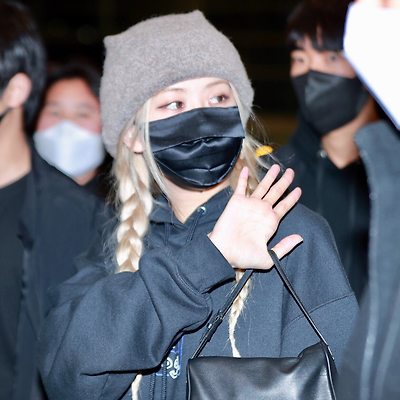 211118 로제 ICN 입국 공항 직찍 사진