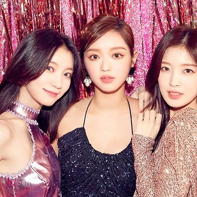 오마이걸 Girl's Night Out 화보 사진