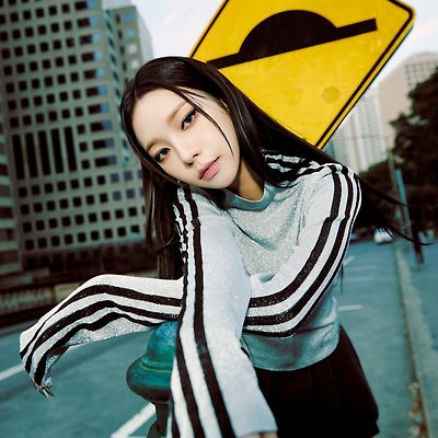 aespa 에스파 카리나 'MY WORLD' A STRANGE PHENOMENON