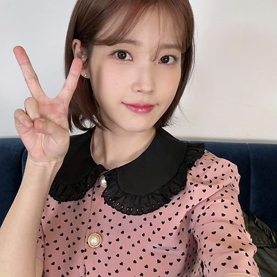 아이유 미니 6집 ‘더 위닝’ 팬사인회 비하인드 사진