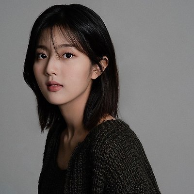 배우 신은수 '앤피오엔터테인먼트' 새 프로필 & 비하인드