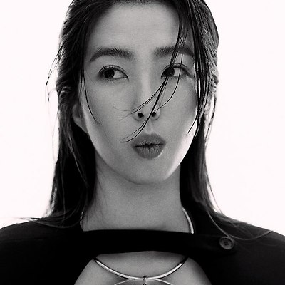 강지영, 쿨시크한 매력