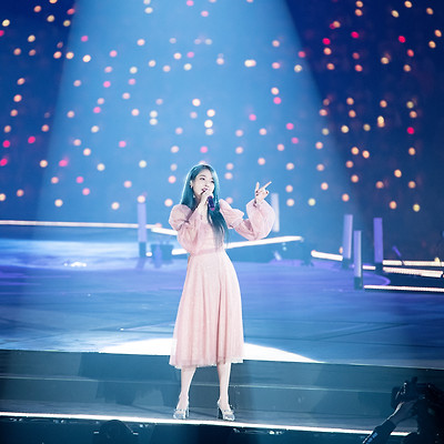 [19.11.24] 아이유 "Love Poem" 서울(일) 콘서트 직찍 by 두탕구리