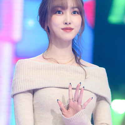 230319 인기가요 유주 Without U 현장포토