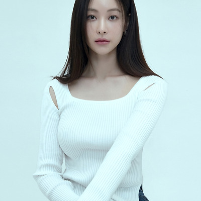 오연서, 새 프로필 공개