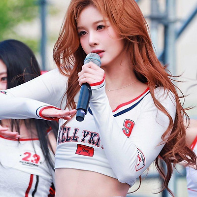 최근 대학축제에서의 엔믹스 설윤 비주얼 모음.jpg