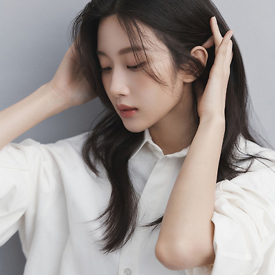 문가영, 플랫폼 ‘위버스’ 단독 커뮤니티 오픈