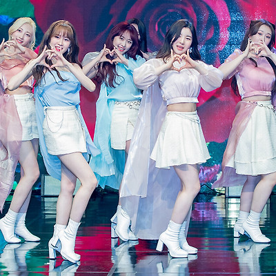 아일리원(ILY:1) 싱글 앨범 ‘LOVE IN BLOOM’ 쇼케이스