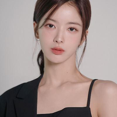 노정의, 새 프로필 공개