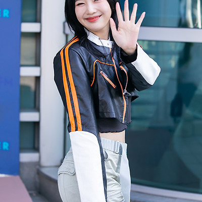 [언론사] [조이] 221012 SBS ‘TV 동물농장’ 녹화 출퇴근길