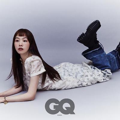 방민아 지큐 화보