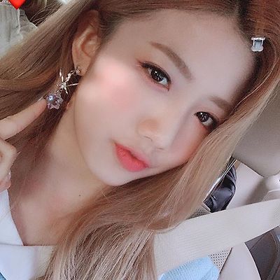 걸그룹 체리블렛(Cherry Bullet) 유주