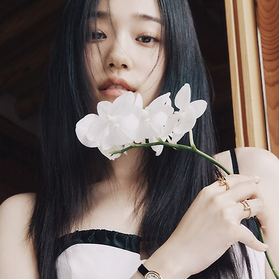 노윤서, 클래식한 무드
