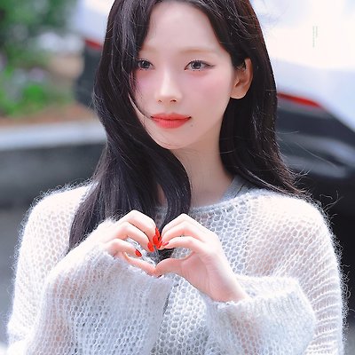 240416 싱크로유 에스파 카리나 직찍