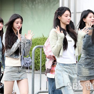 [언론사] 240329 KBS ‘뮤직뱅크’ 리허설 출근길