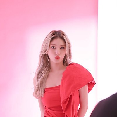 전소미 (SOMI) '공식 cafe' Hello 2023
