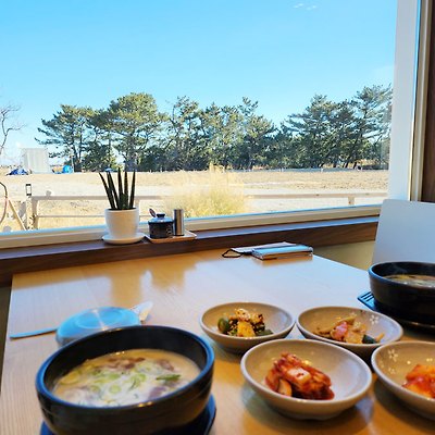 진한 국물이 일품인 포항 곰탕 찐맛집 '꼬뜨'