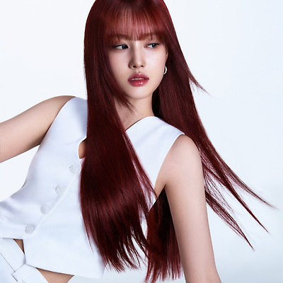 스테이씨 윤,  트렌디한 헤어 스타일