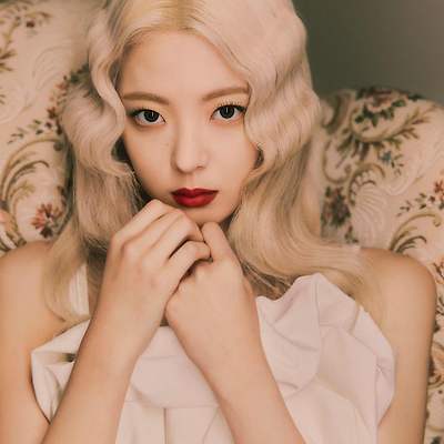 있지 리아 화보 코스모폴리탄