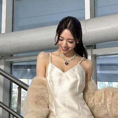 화이트 실크 슬립원피스 유나